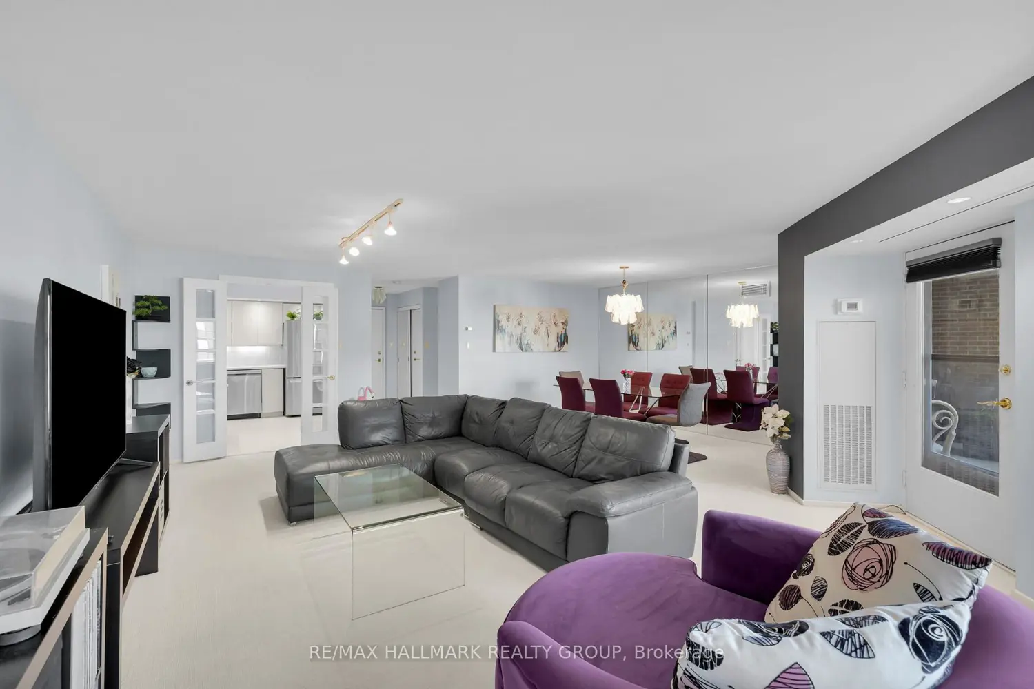 Additional image 9 of 151 Bay Street 810