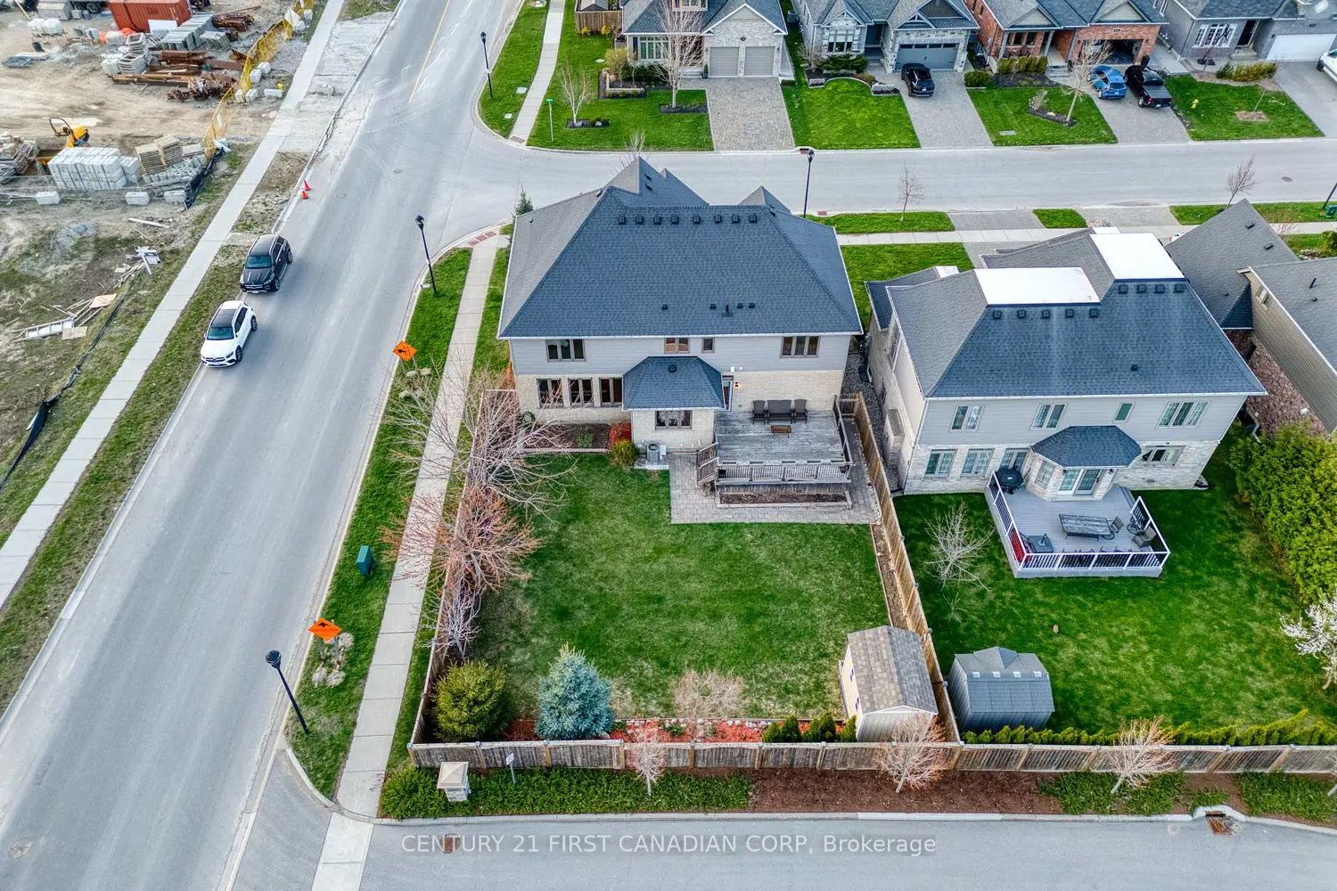 1895 Sumac Way photo 3