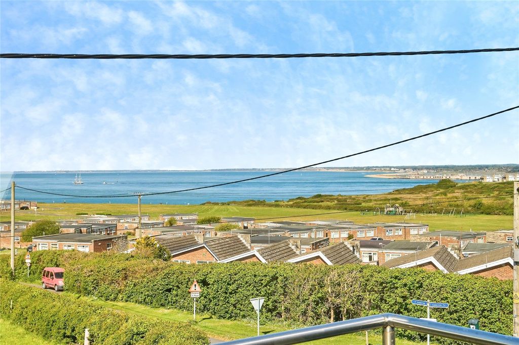 Additional image 4 of 6 bed detached house for saleMonks Lane, Freshwater, Isle Of Wight PO40