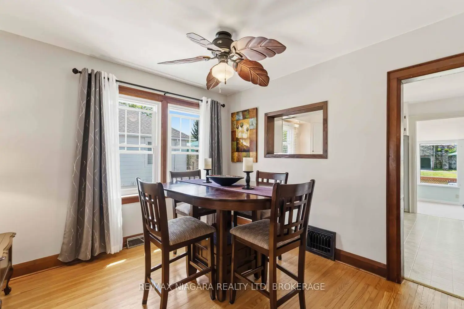 358 Sugarloaf Street photo 3