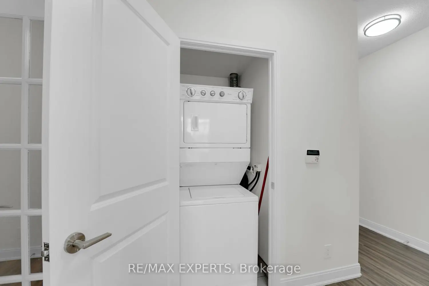 80 Absolute Avenue 2111 photo 5