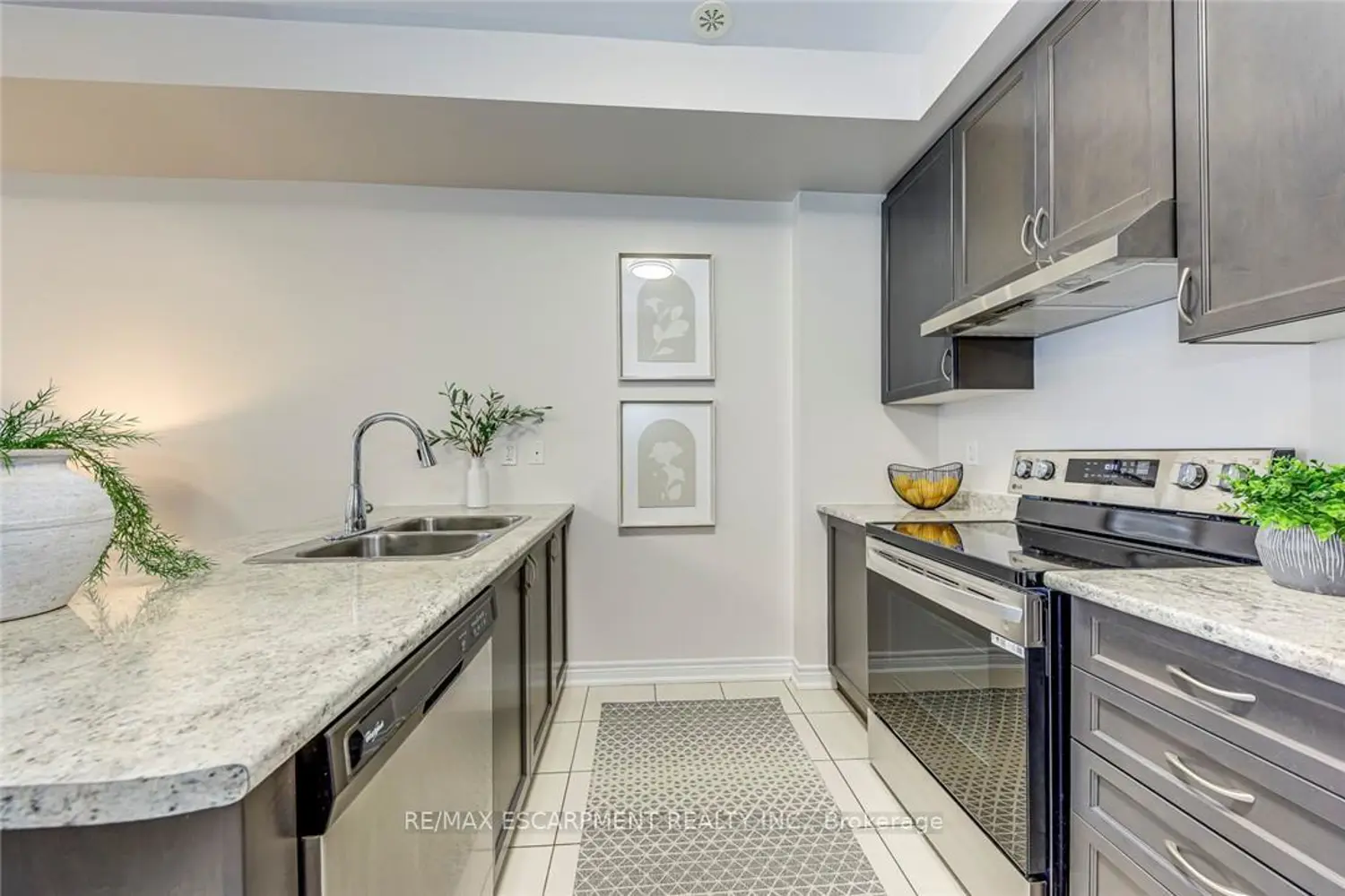 Additional image 7 of 2435 Greenwich Drive 74