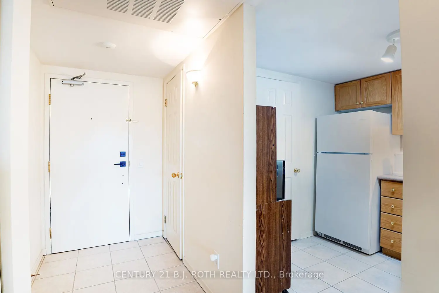 Additional image 3 of 160 Wellington Street 411