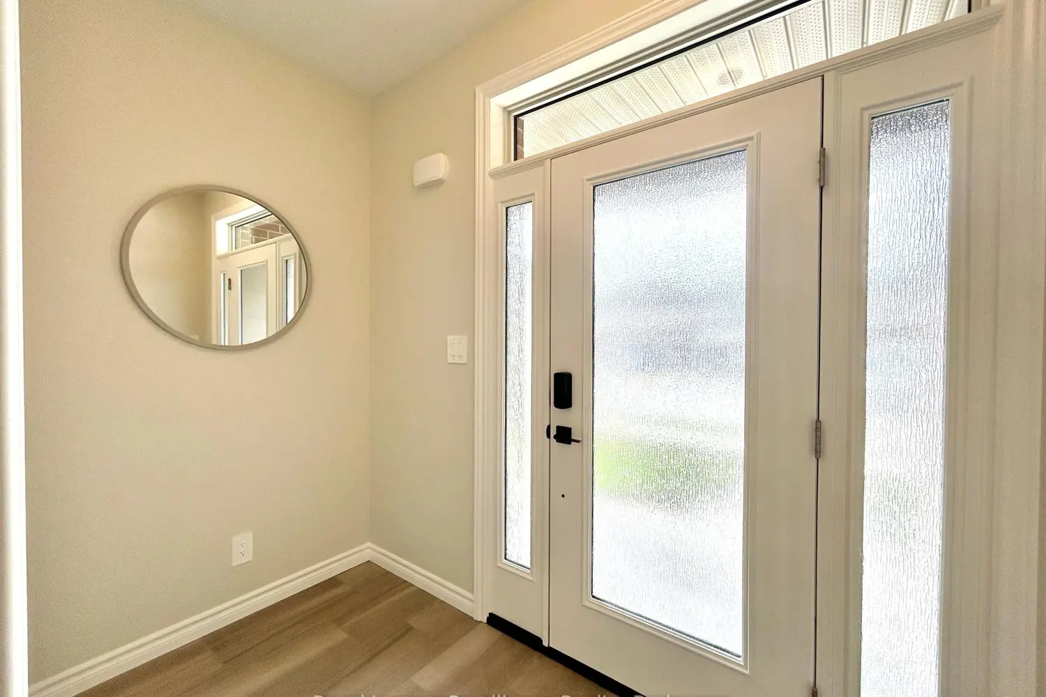35 Athabaska Drive photo 2