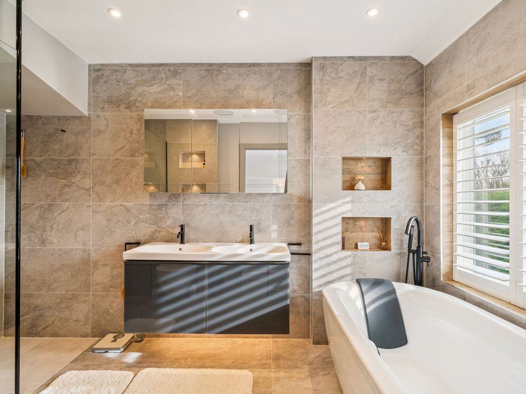 Additional image 15 of 6 bed detached house for saleEsher Place Avenue, Esher KT10