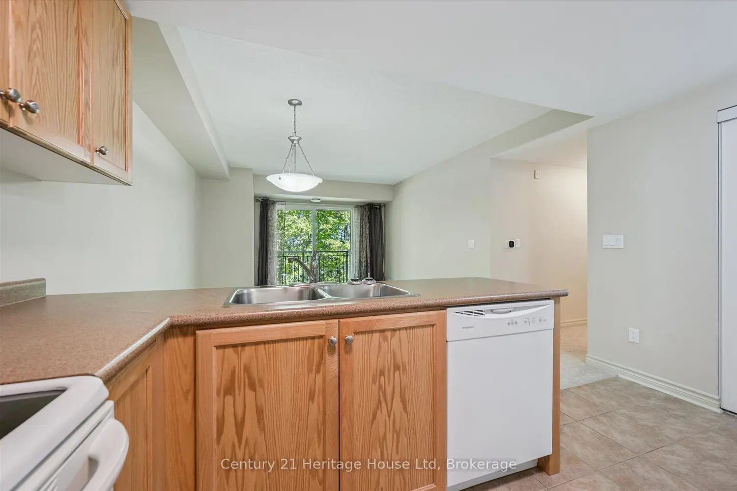 625 St David Street 407 photo 5
