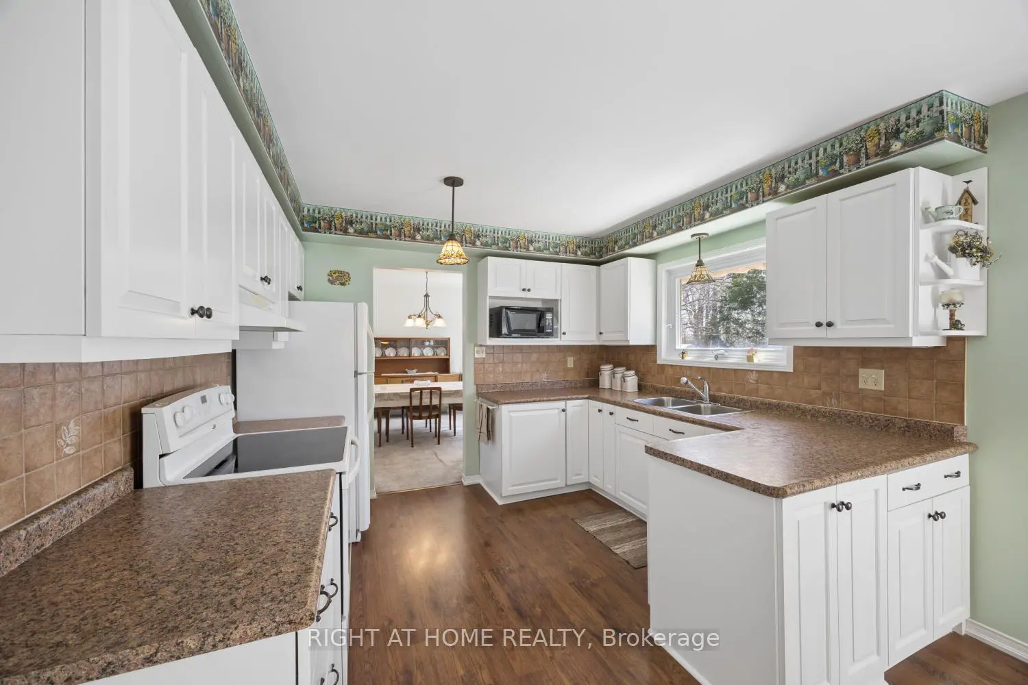 Additional image 6 of 121 Robmar Crescent
