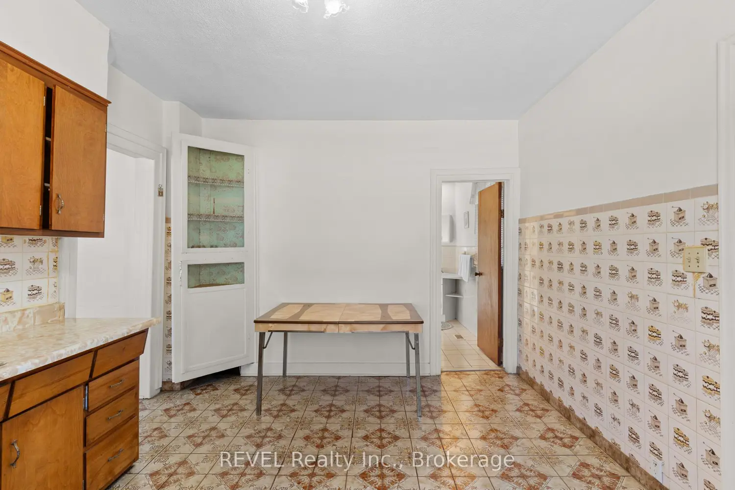 Additional image 11 of 6401 Taylor Street