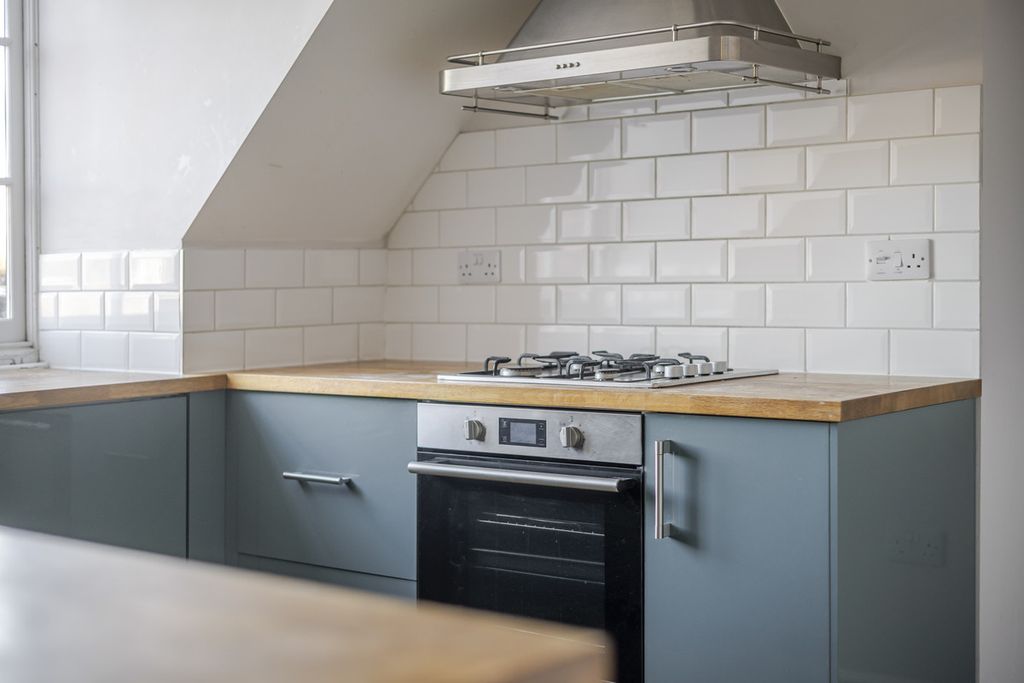 Additional image 5 of 2 bed flat for saleStanley Road, Felixstowe IP11