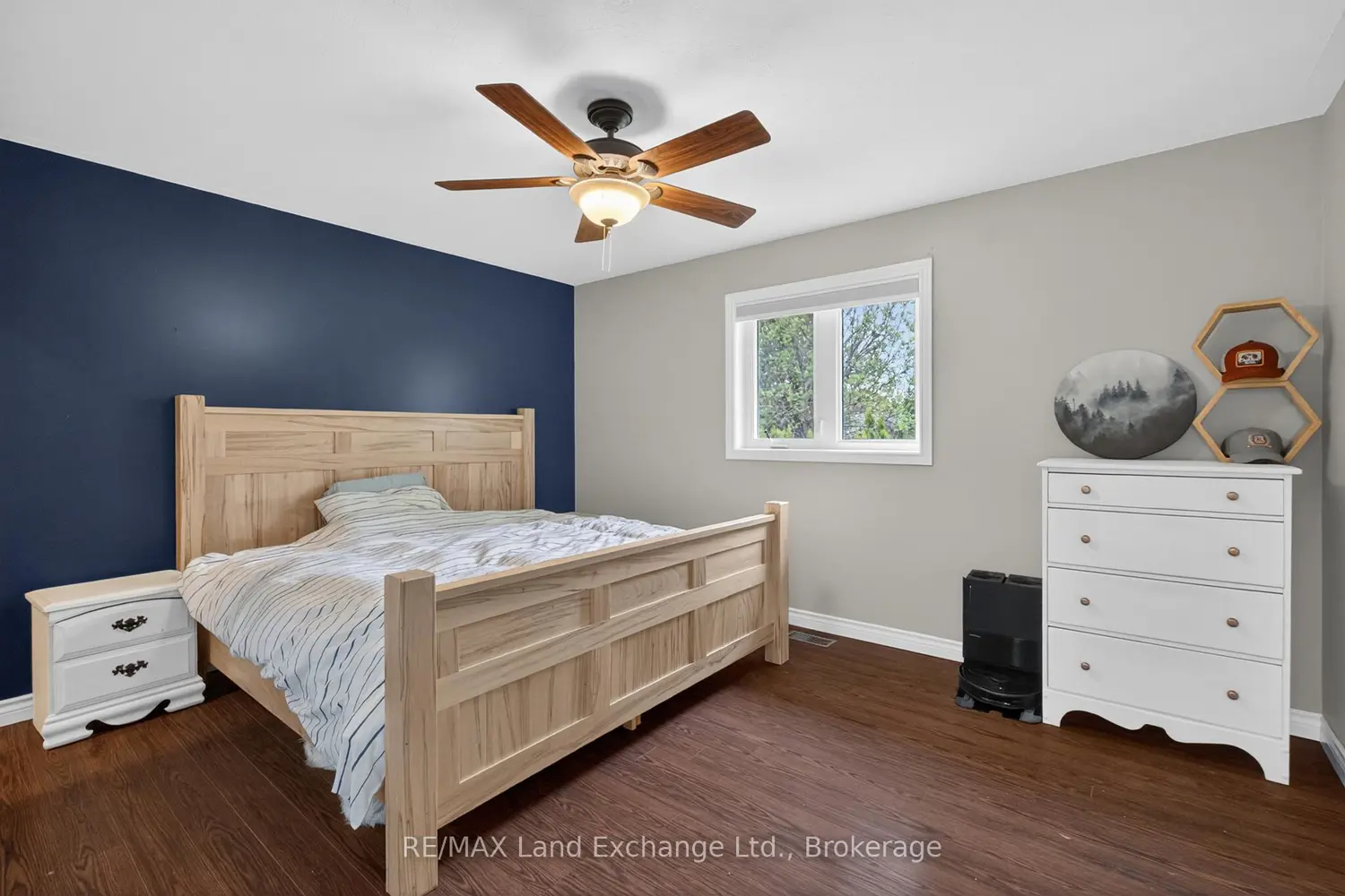 536 Evergreen Court photo 5