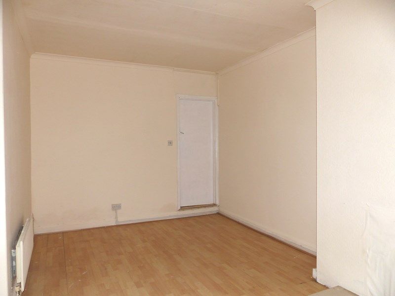 Additional image 4 of 2 bed flat for saleHainton Avenue, Grimsby DN32