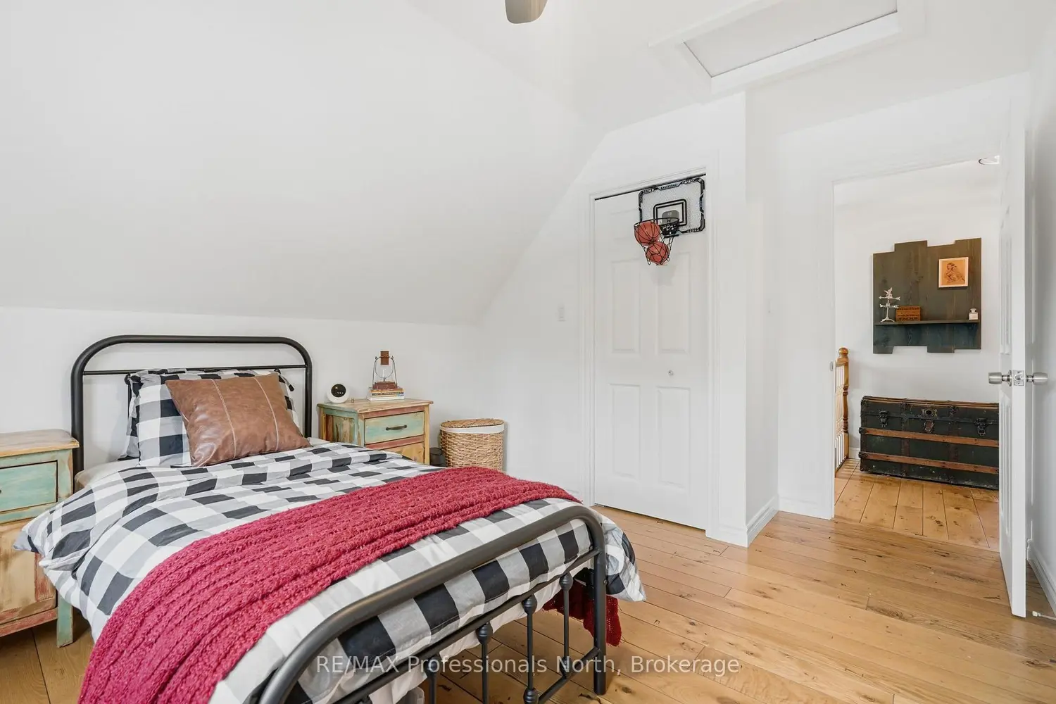 1289 Purbrook Road photo 5