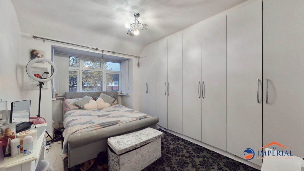 Additional image 16 of 4 bed semi-detached house for saleAllenby Road, Southall UB1