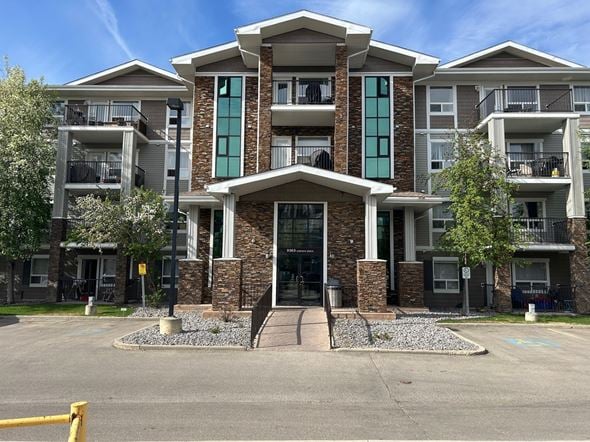 1215, 9363 Simpson Drive, Edmonton, AB, T6R 0N2