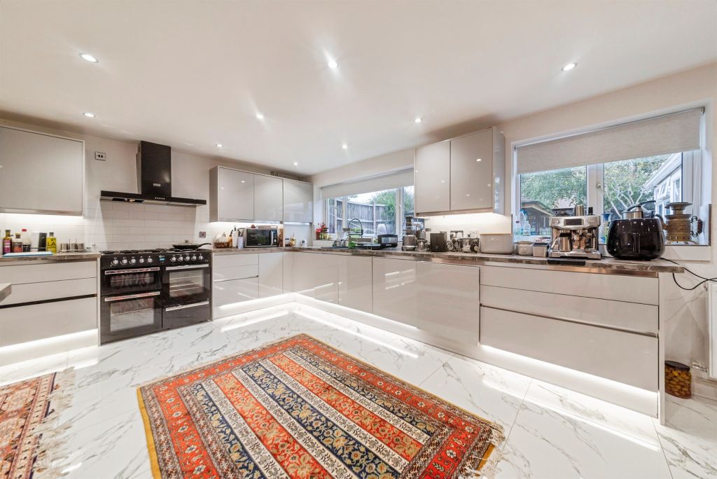 Additional image 5 of 5 bed detached house for saleFourth Avenue, Grantham NG31