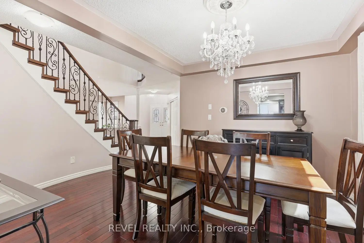 116 Hibbard Drive photo 4