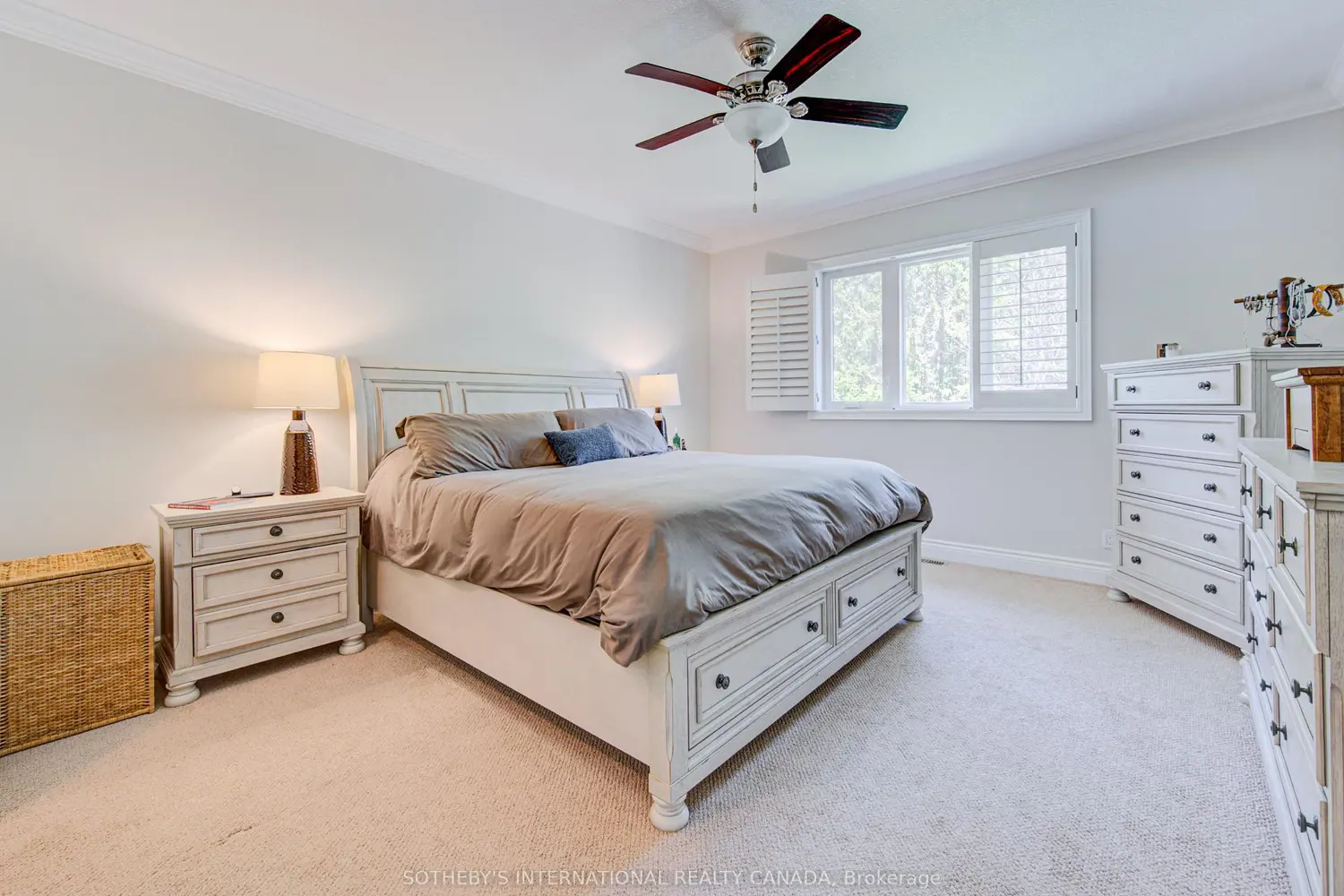 122 Angler Avenue photo 4
