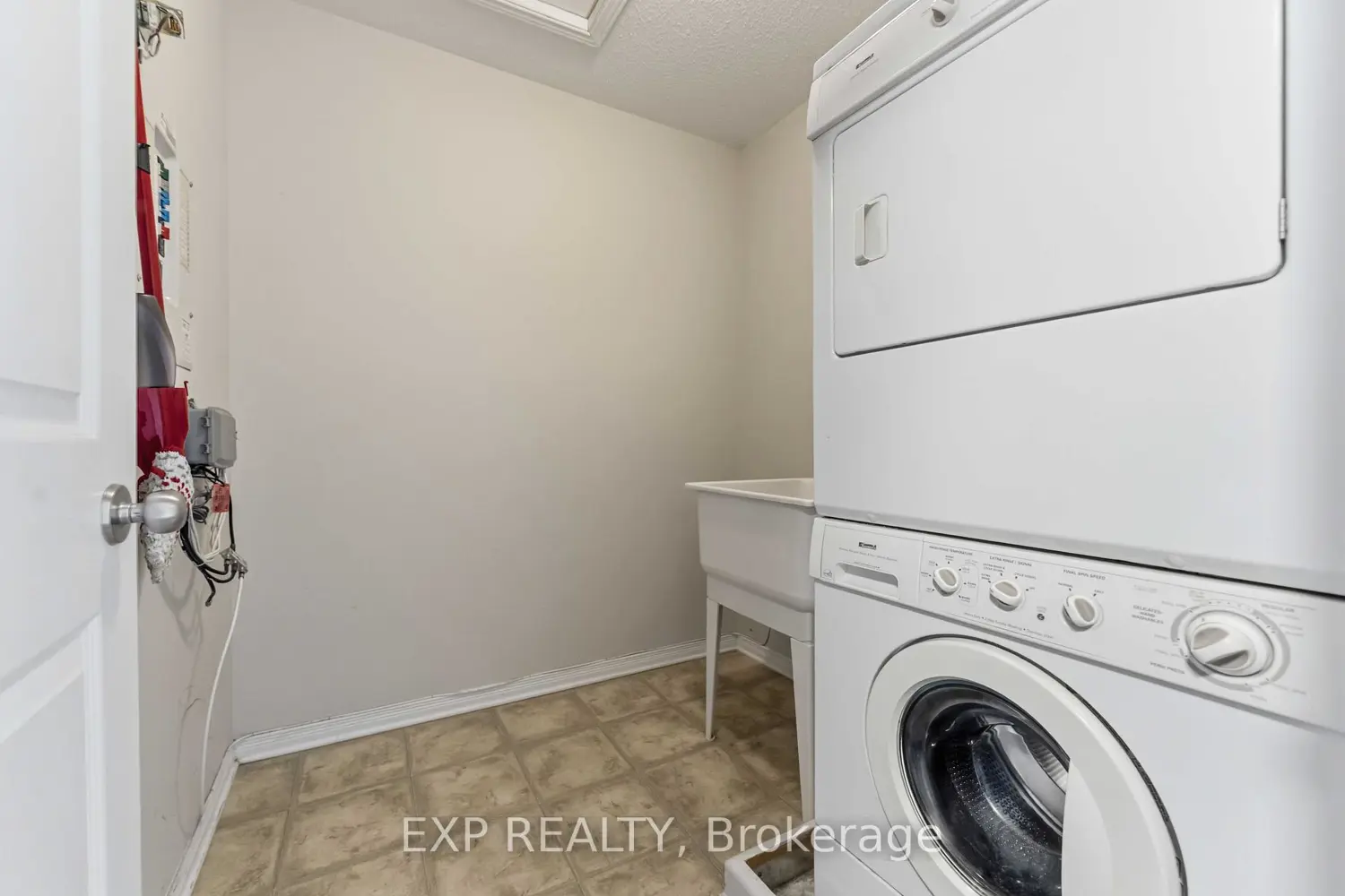 Additional image 20 of 81 Strathaven Private