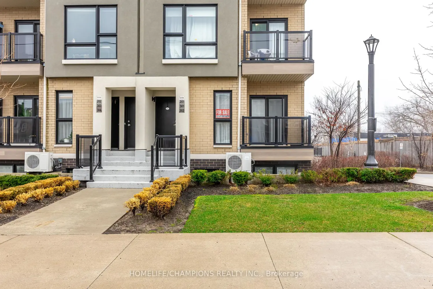 8825 Sheppard Avenue 201
