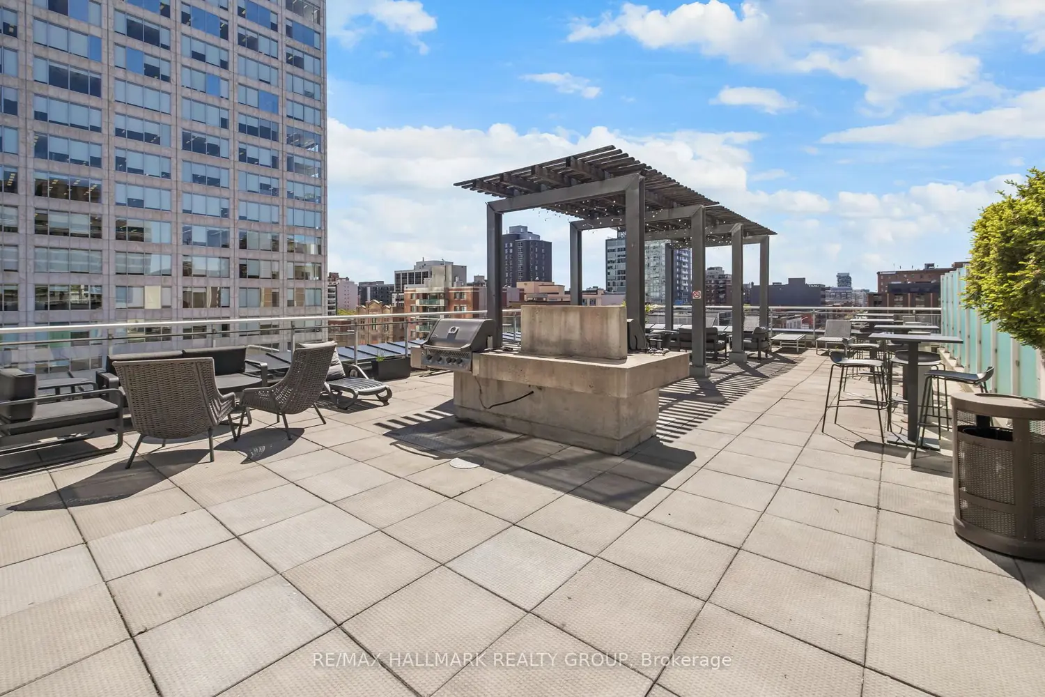 Additional image 15 of 324 Laurier Avenue 2207