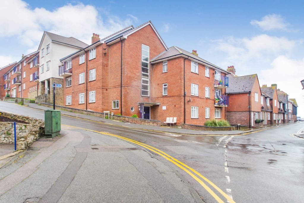 3 bed flat for saleChannel View North Street, Folkestone, Kent CT19