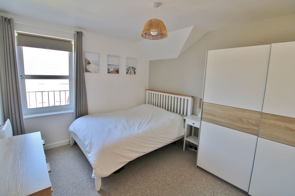 Additional image 6 of 2 bed flat for saleOysell Gardens, Portchester PO16