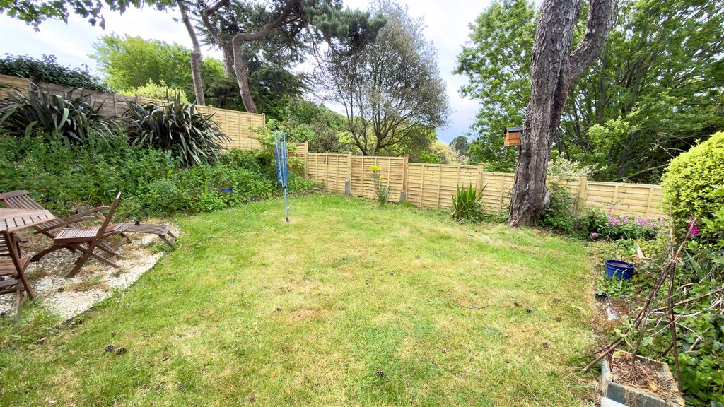 Additional image 20 of 2 bed flat for saleFreshwater, Isle Of Wight PO40