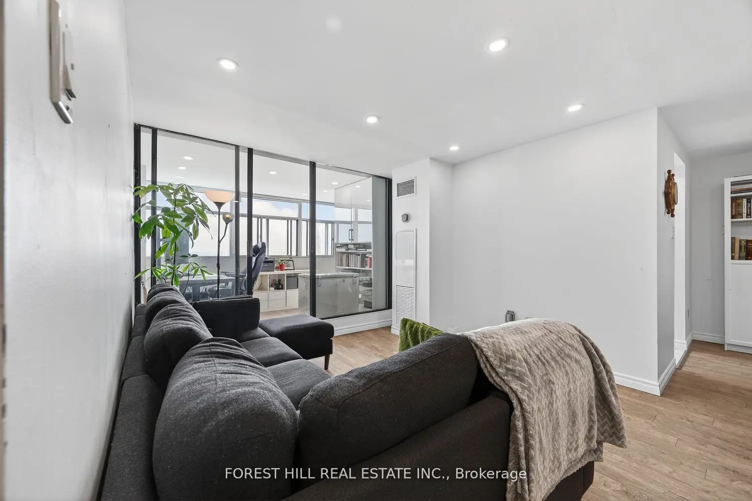 Additional image 12 of 100 Antibes Drive 1705