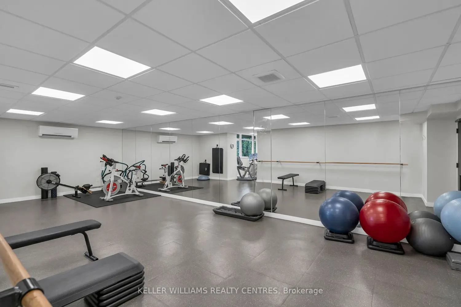 Additional image 11 of 7811 Yonge Street 407