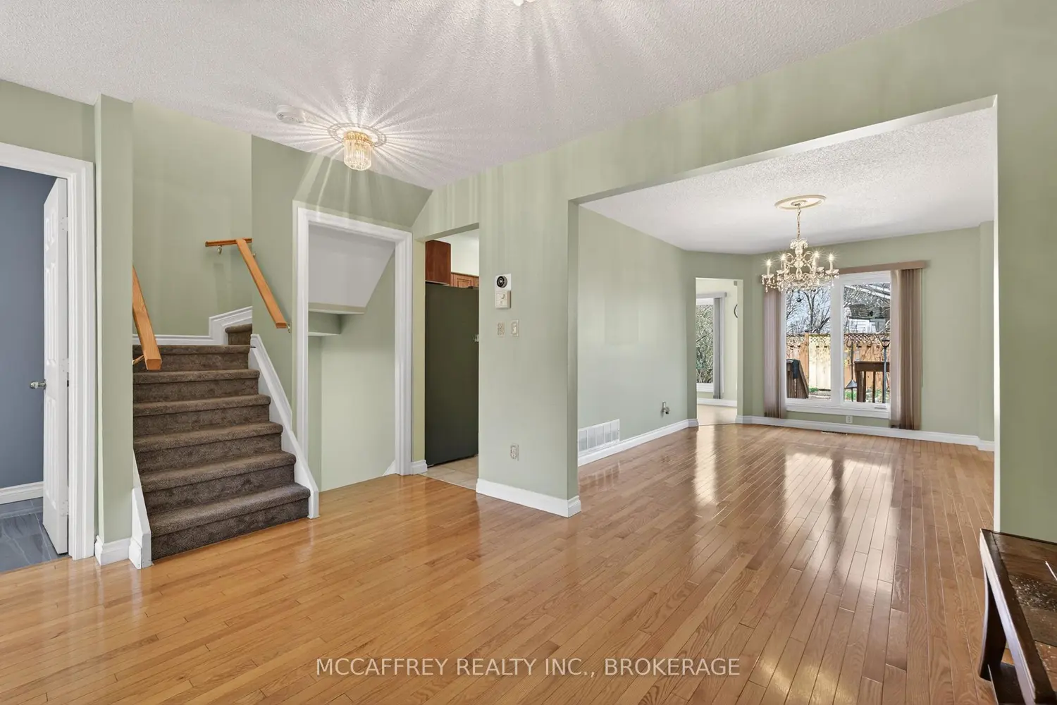 508 Farnham Court photo 5