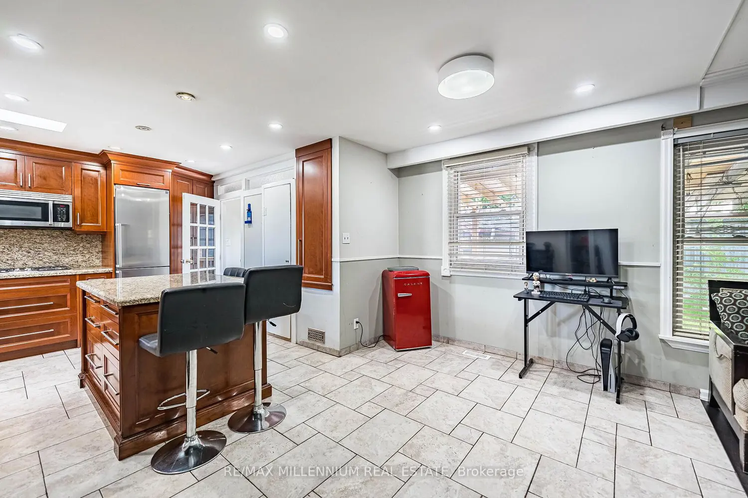 271 Thistle Down Boulevard