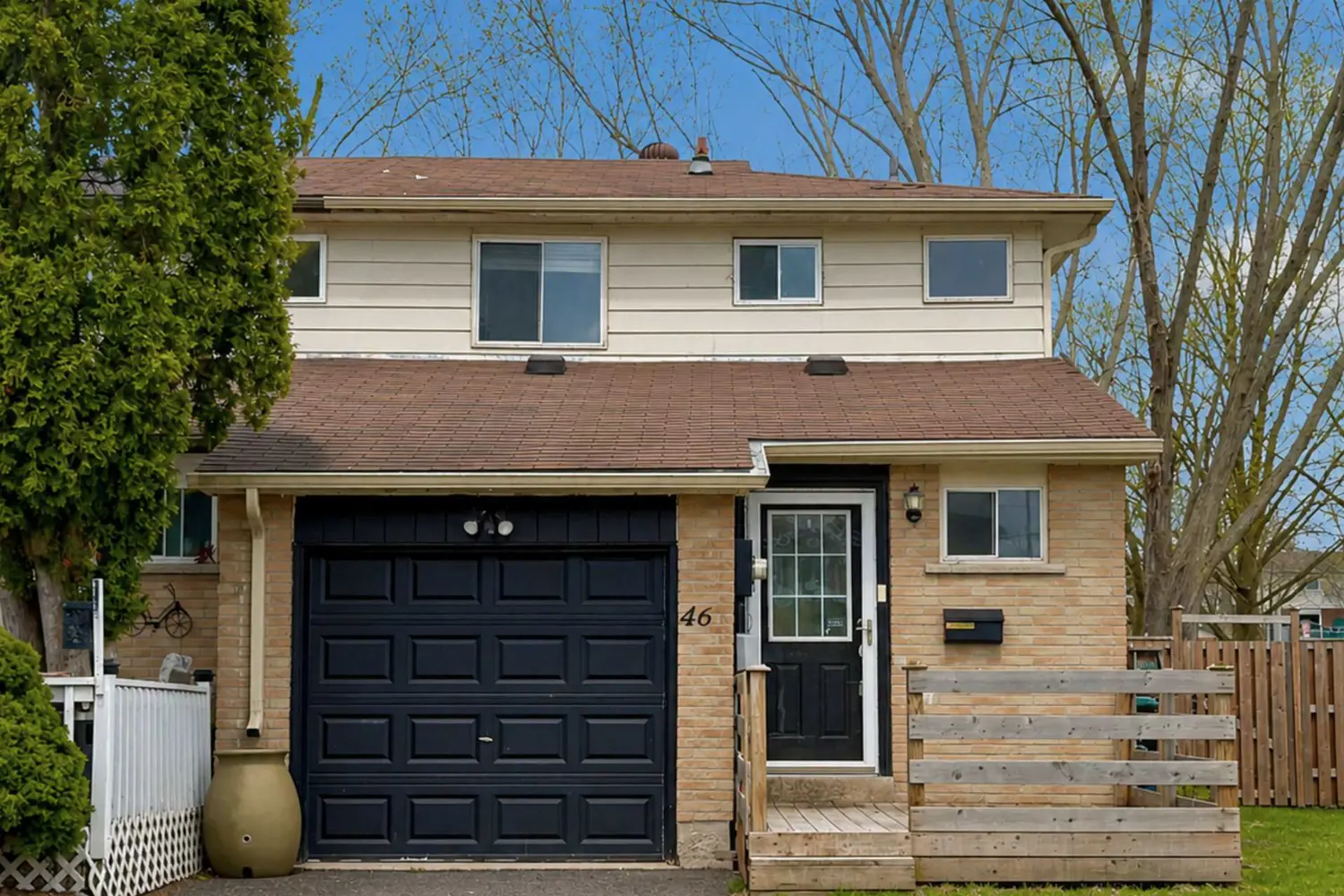 46 Chaucer Crescent