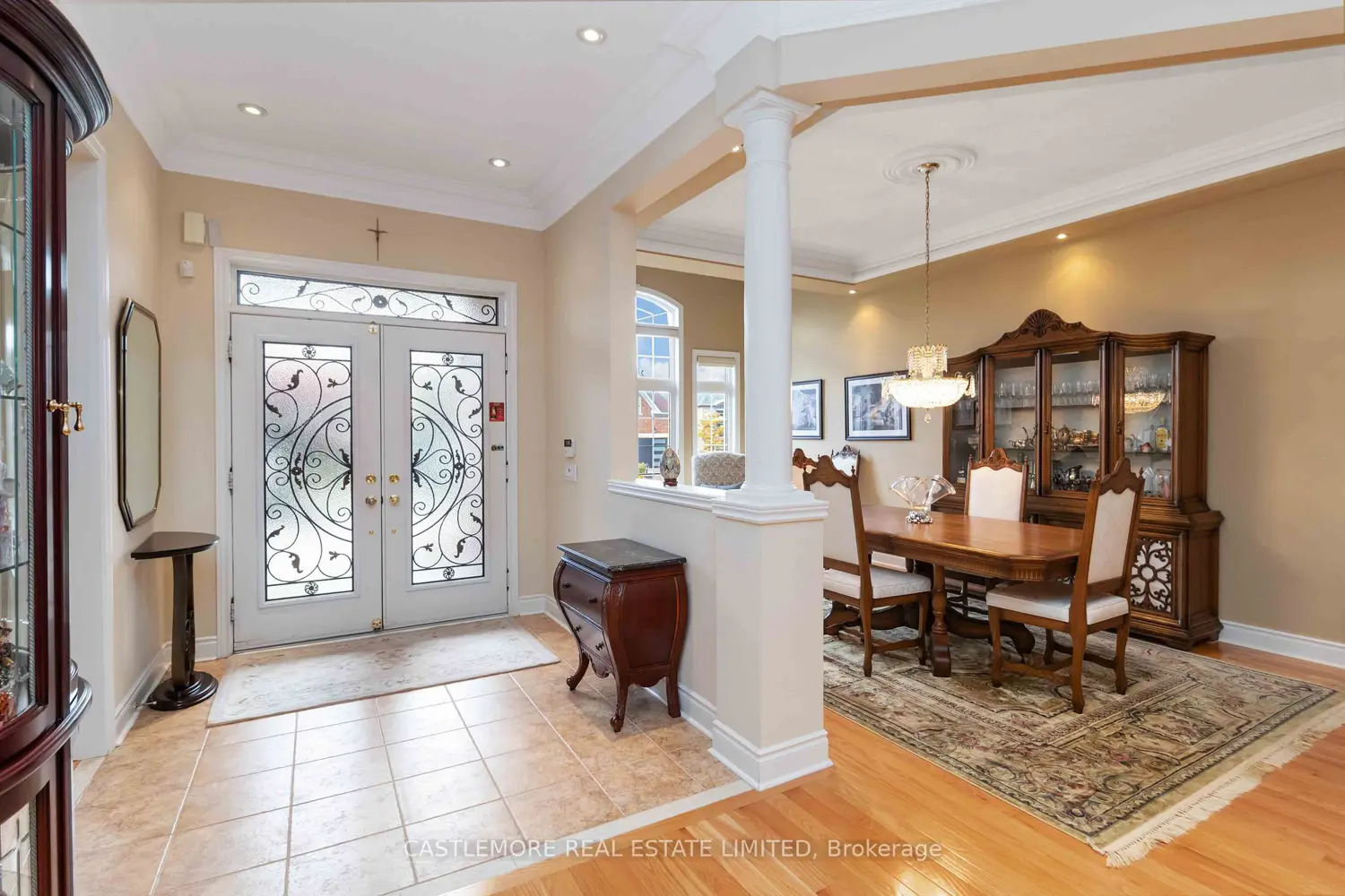 39 Saint Hubert Drive photo 5