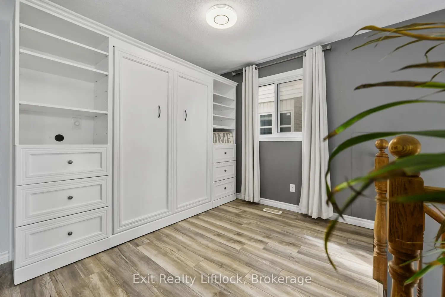 802 Mountain Ash Road photo 5