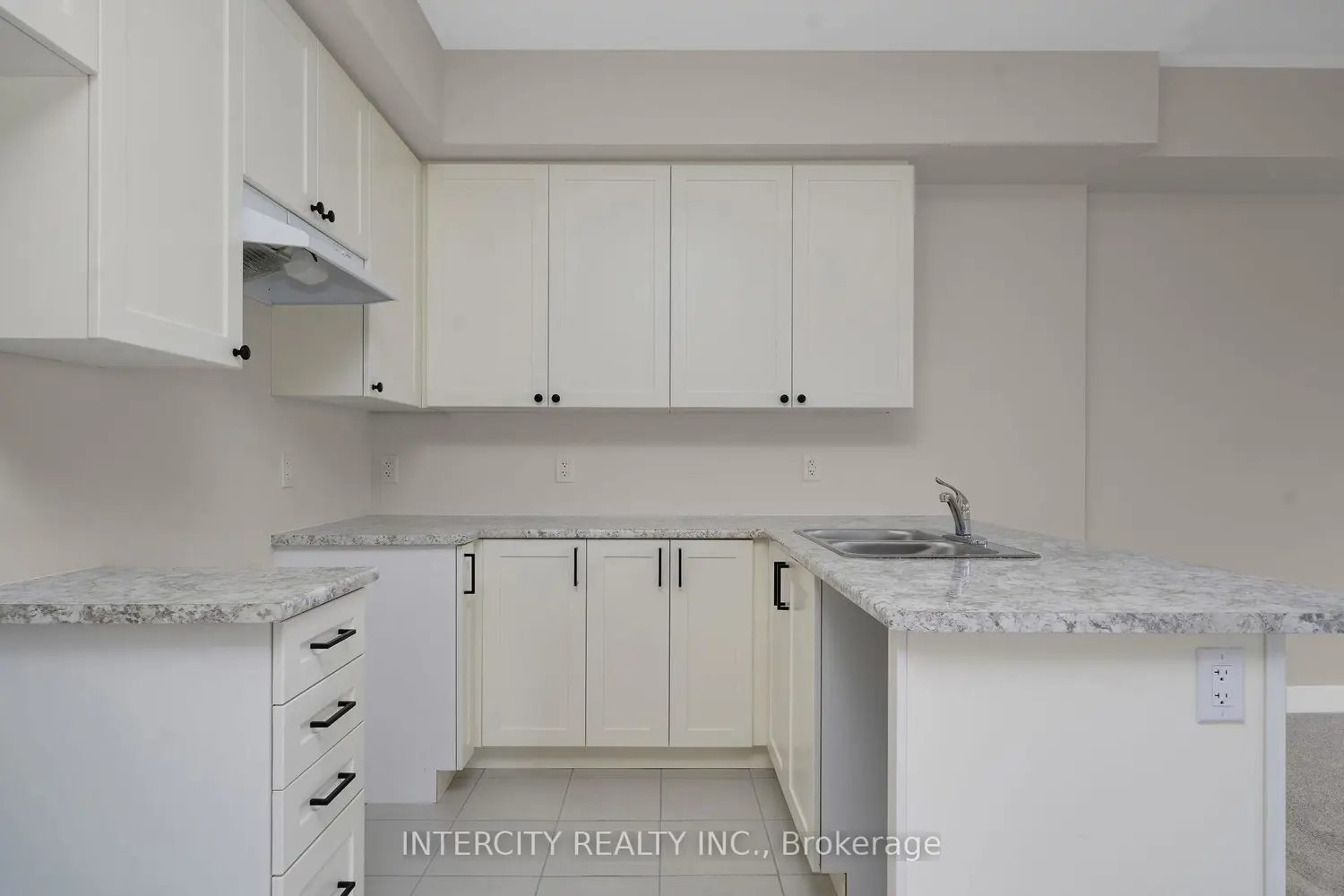Additional image 6 of 104 Walden Drive Blk 7 Unit 1
