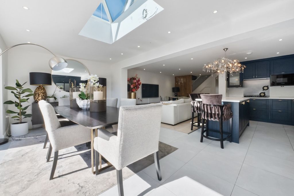 Additional image 8 of 4 bed detached bungalow for saleLaurel Avenue, Gravesend DA12