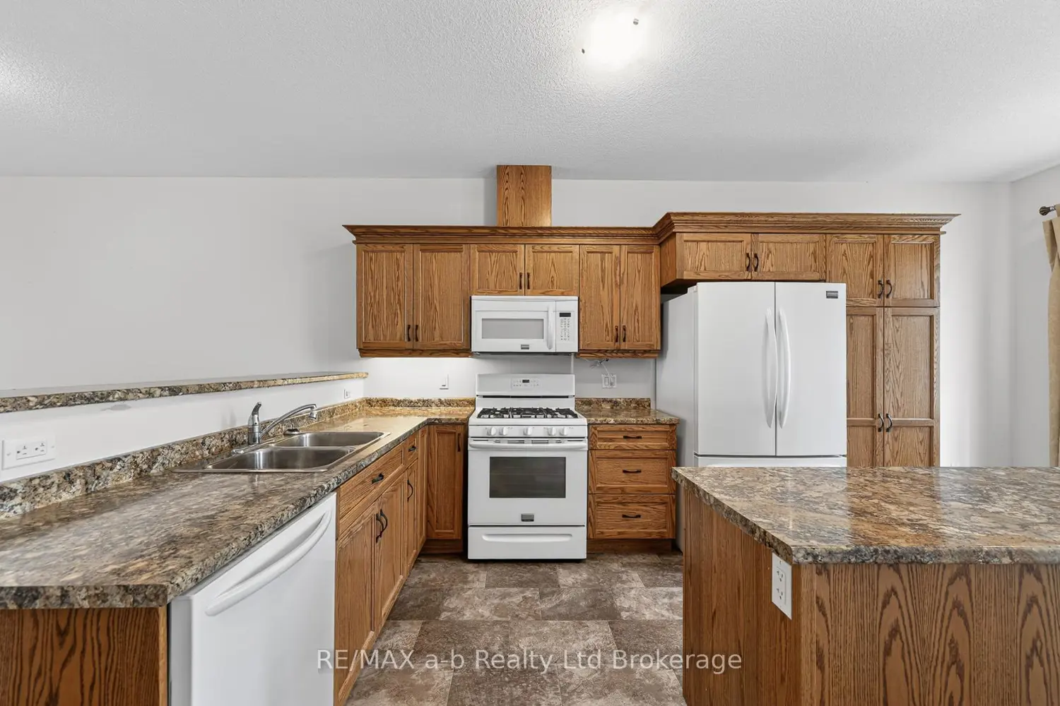 Additional image 5 of 111 King Street East, Unit 14 Street