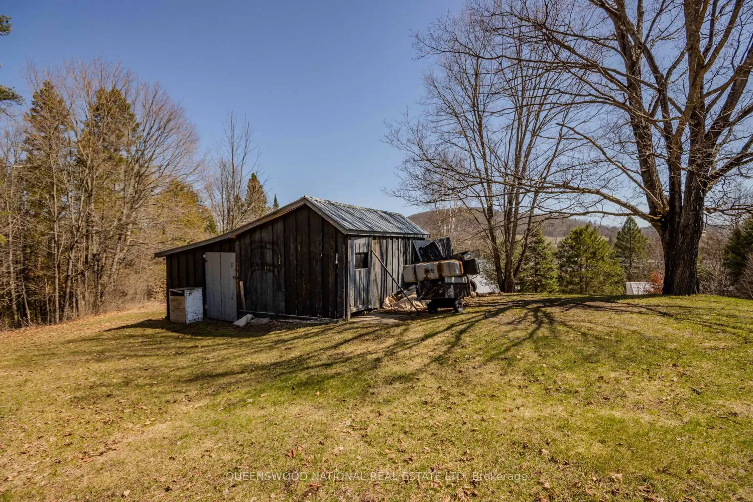 954 Schutt Road photo 3