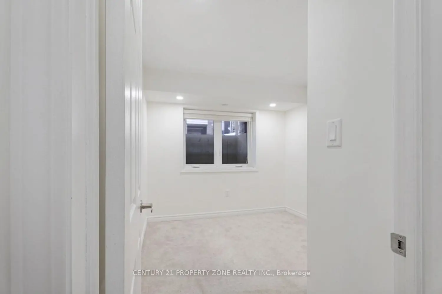 Additional image 11 of 250 Lagerfeld Drive 4