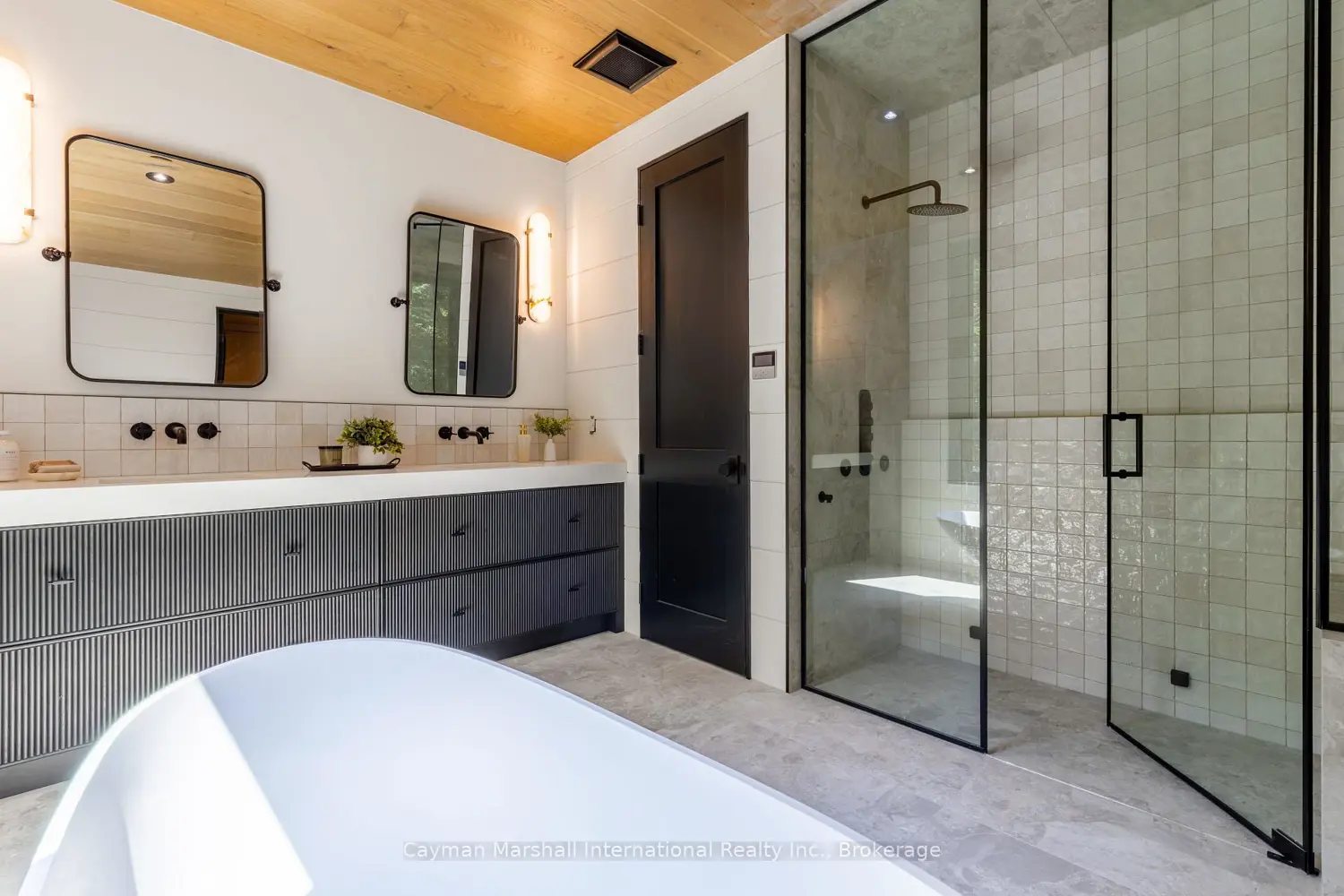 1002 Murphy Road photo 3