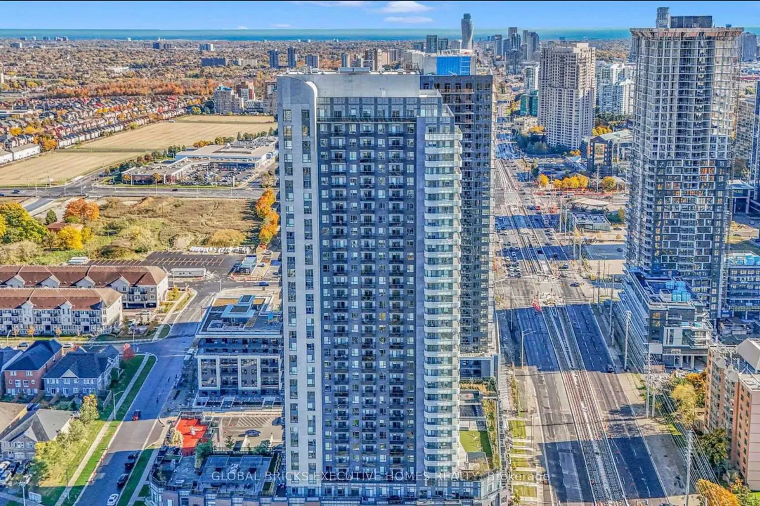 8 Nahani Way 1106