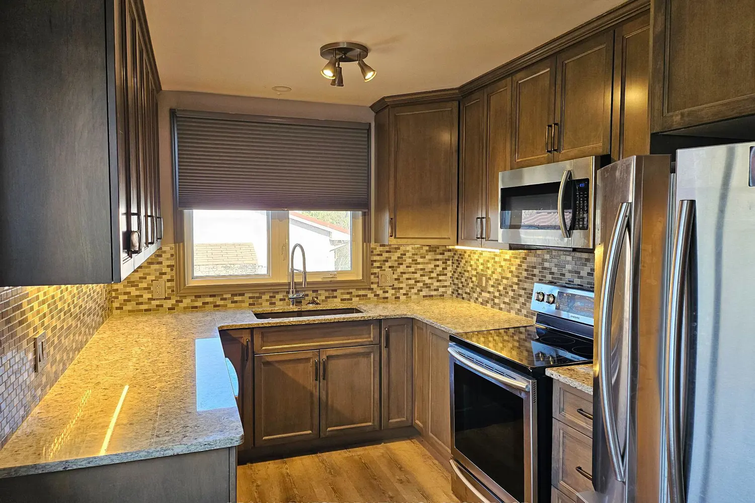 86 Chesterfield Drive photo 3