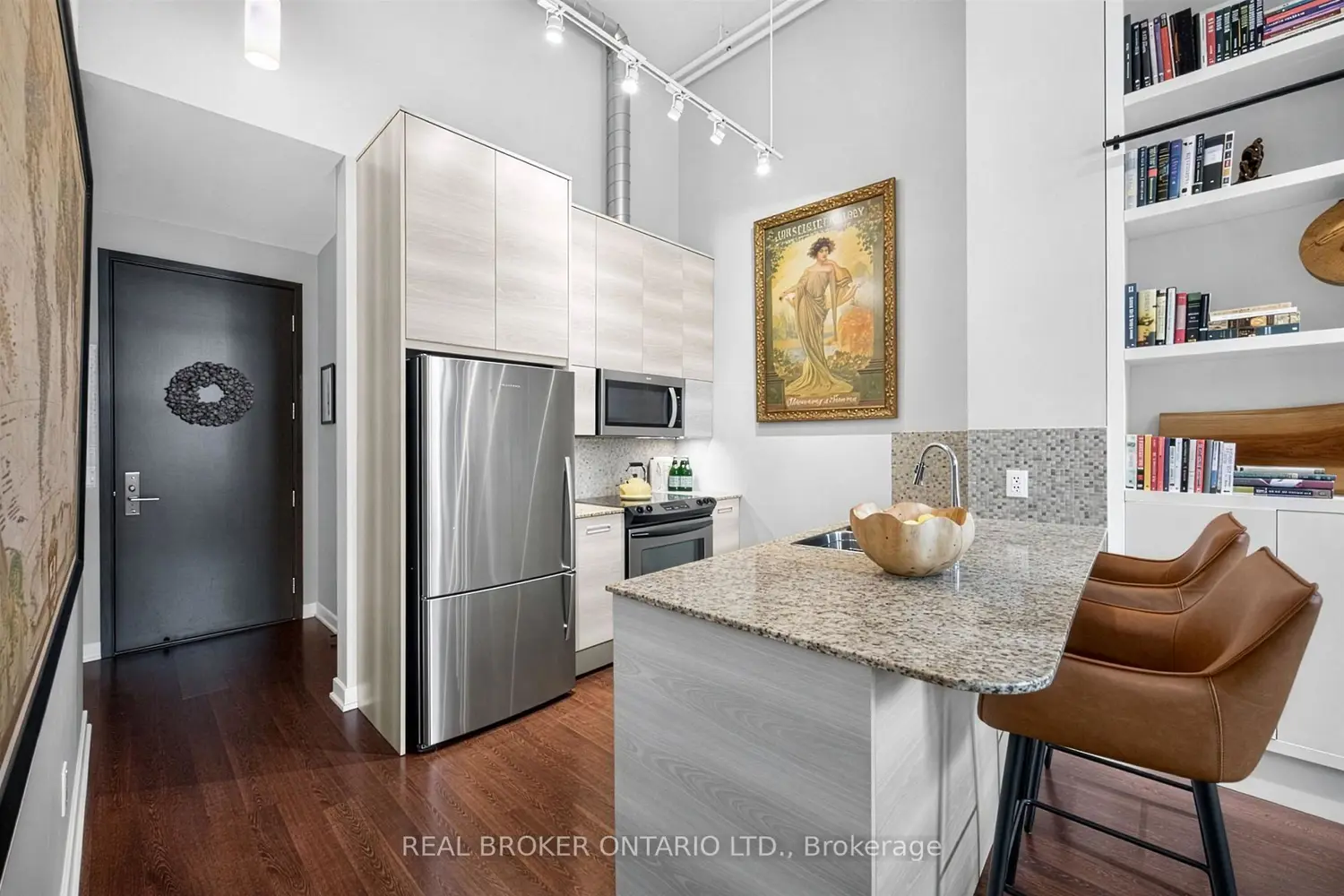 Additional image 3 of 380 Macpherson Avenue 209