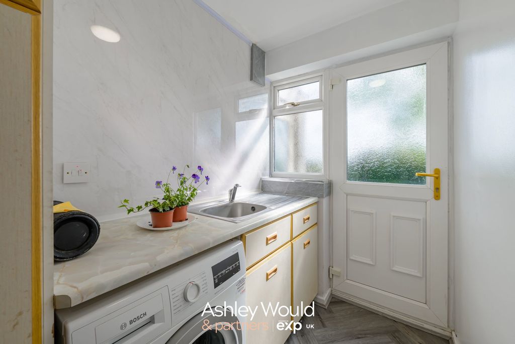 Additional image 9 of 4 bed detached house for saleCricklewood Drive, Halesowen B62