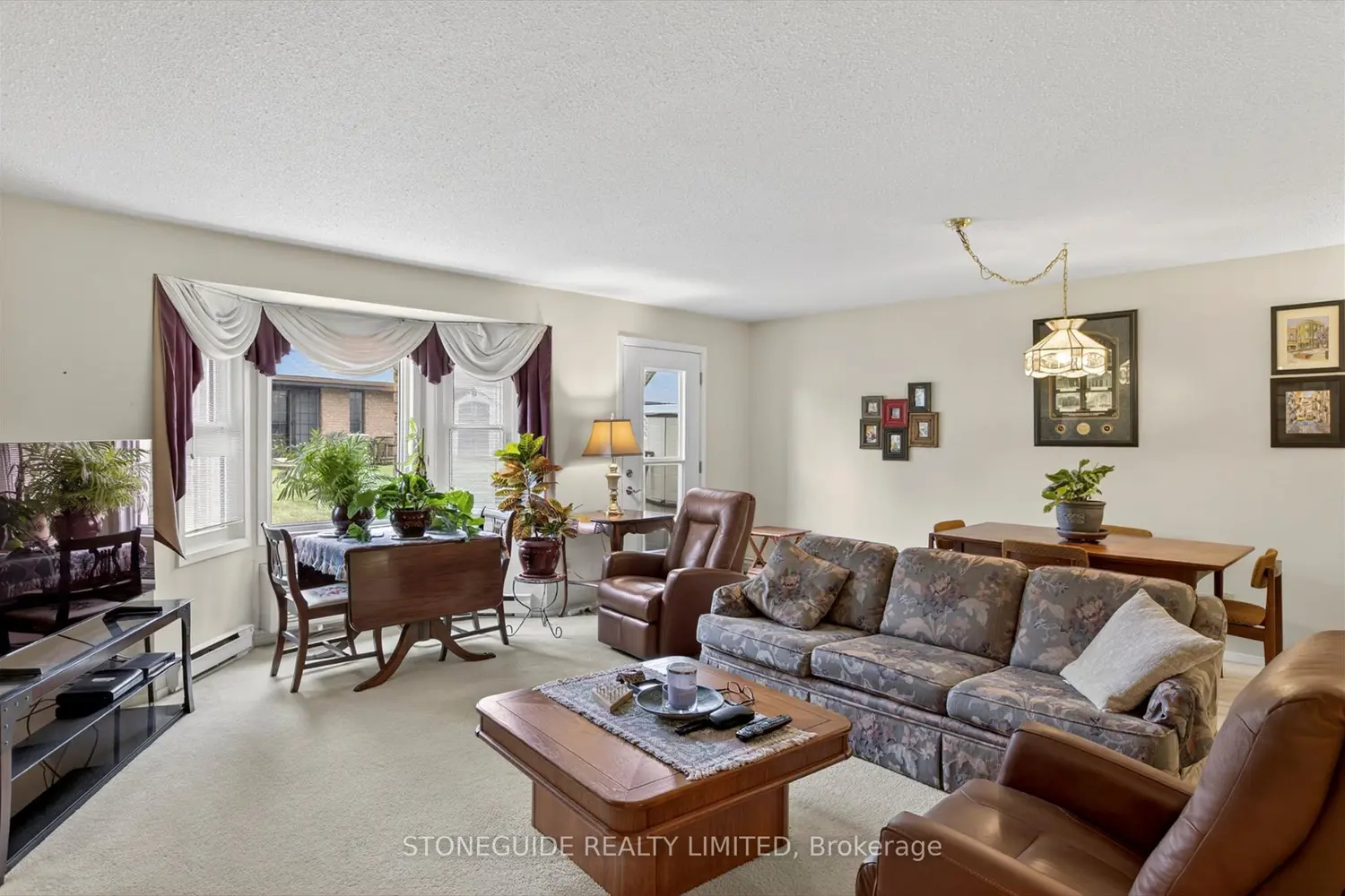 963 Armour Road 10 photo 3