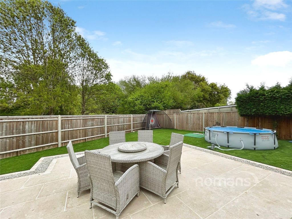 Additional image 10 of 4 bed detached house for saleGlebe Road, Farnborough, Hampshire GU14