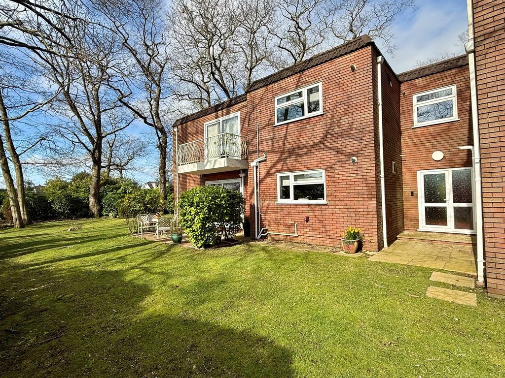Additional image 15 of 2 bed flat for saleBeaufoys Avenue, Ferndown BH22