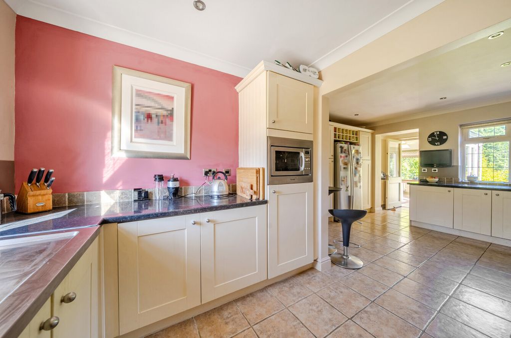 Additional image 8 of 5 bed detached house for saleKeble Lawns, Fairford, Gloucestershire GL7
