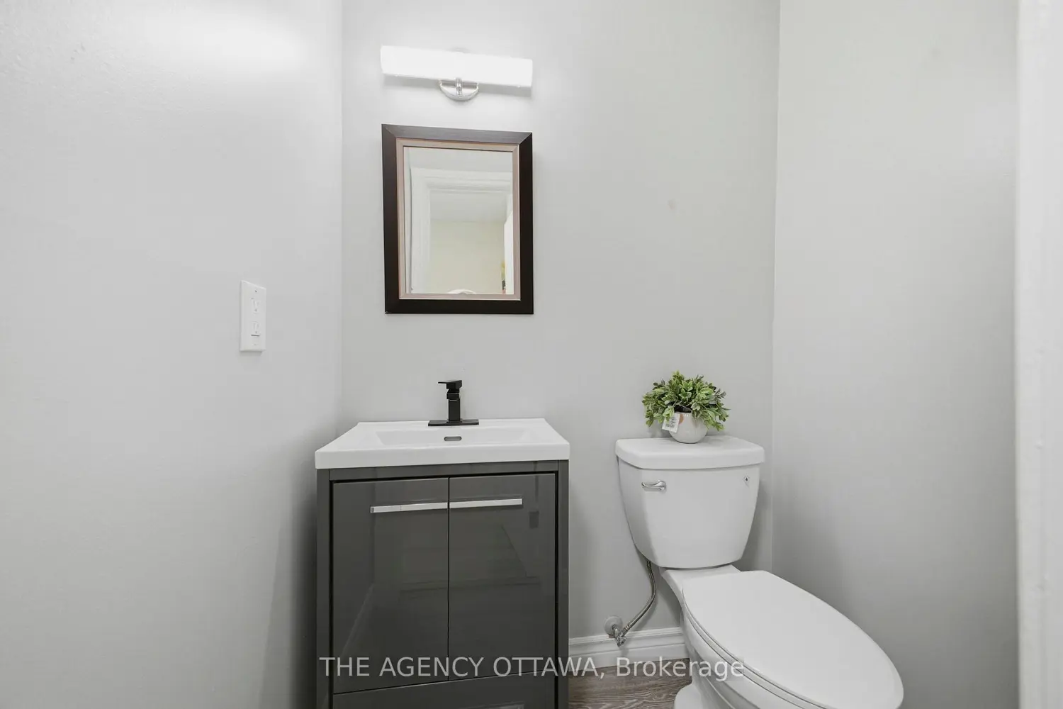 299 Thomas Street 103 photo 2