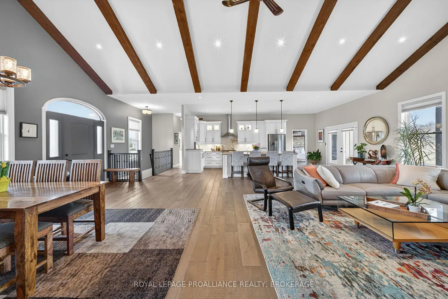 89 Gentlebreeze Drive photo 4